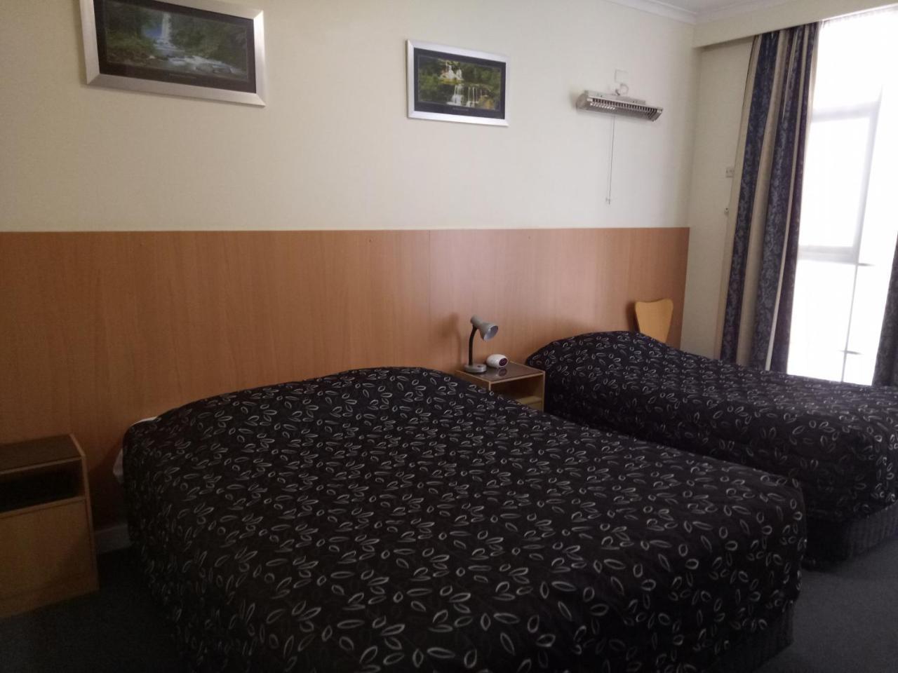 克利夫顿汽车旅馆 奥尔伯里 外观 照片